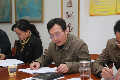 2领学会议精神.JPG
