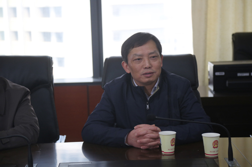 党组书记、院长黄亚东介绍我院信息化建设情况.JPG