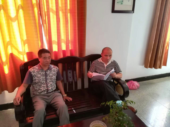 3詹院长与花桥法庭干警座谈.jpg